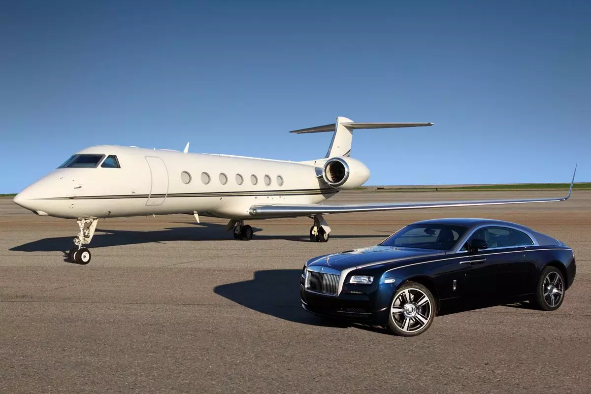 Private Jet and Car Transport